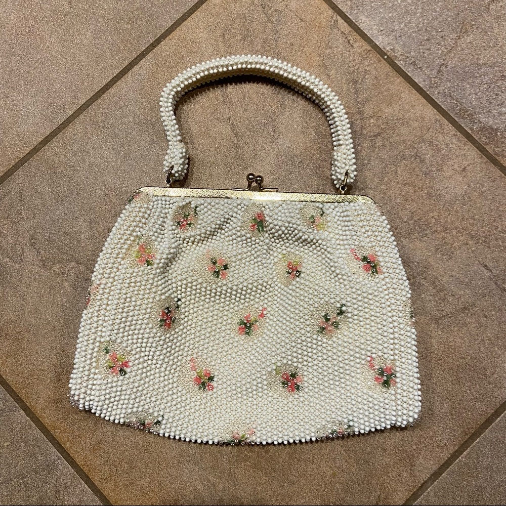 Vintage white floral beaded purse